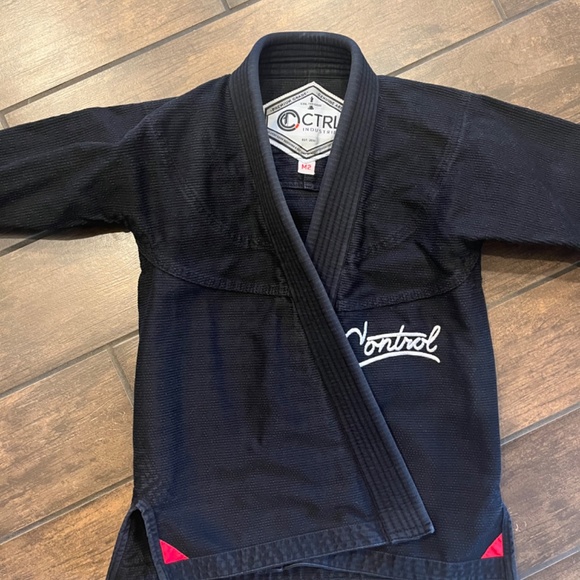 Kids size M2 CTRL gi - Picture 2 of 3